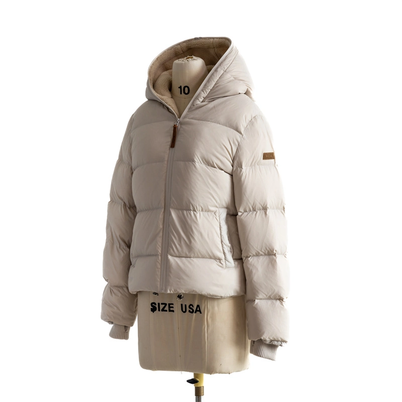 Women&prime; S High Quality Puffer Jacket OEM